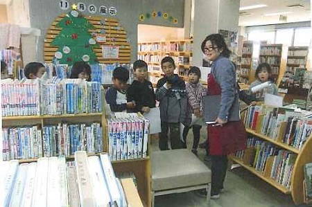 図書館見学（野尻小）3