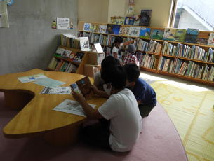 図書館見学（野尻小）4