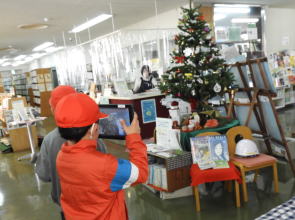 図書館見学（小林小）3